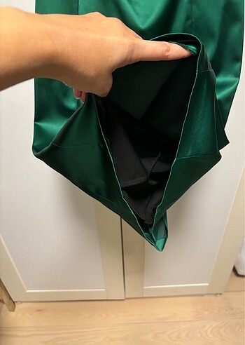 Roman marka ördek yeşili saten gece elbisesi - Görsel 4