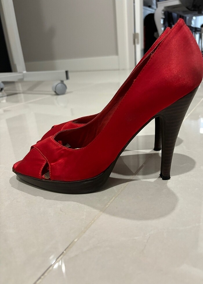 Divarese marka , 39 numara , saten kırmızı , burnu açık topuklu - Görsel 4