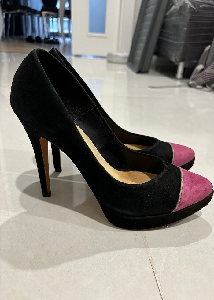 Roman marka , 39 numara ,süet deri , burnu pembe olan siyah gizl - Görsel 2