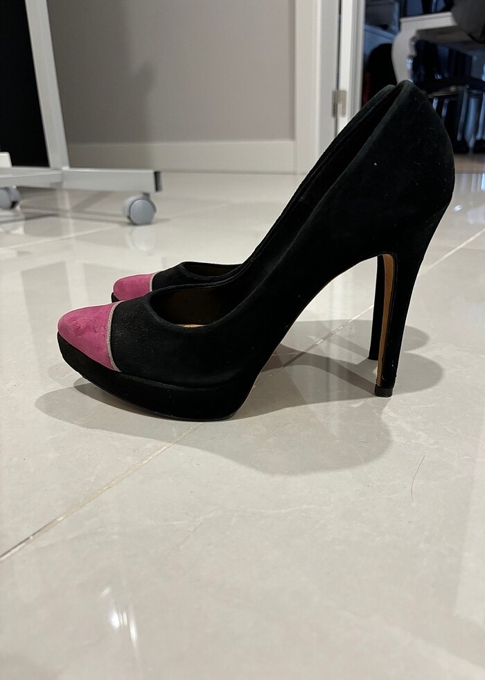 Roman marka , 39 numara ,süet deri , burnu pembe olan siyah gizl - Görsel 3