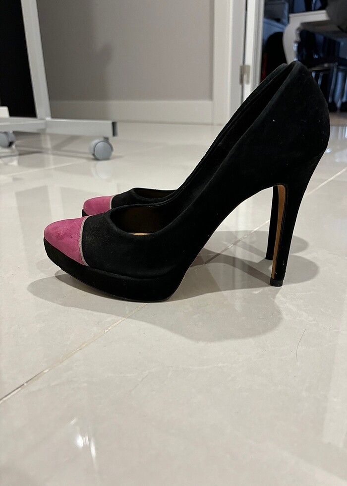 Roman marka , 39 numara ,süet deri , burnu pembe olan siyah gizl - Görsel 4