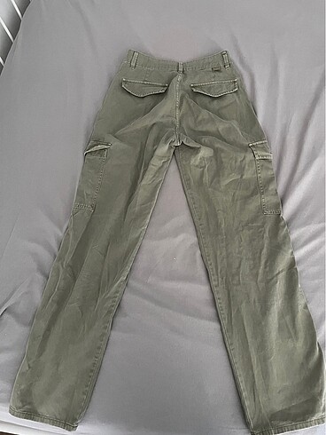36 Beden haki Renk pull&bear haki yeşil kargo pantolon