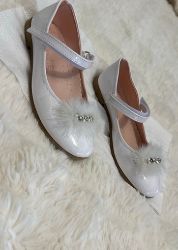 Beyaz Kürklü Kız Babet Ayakkabı - Görsel 4