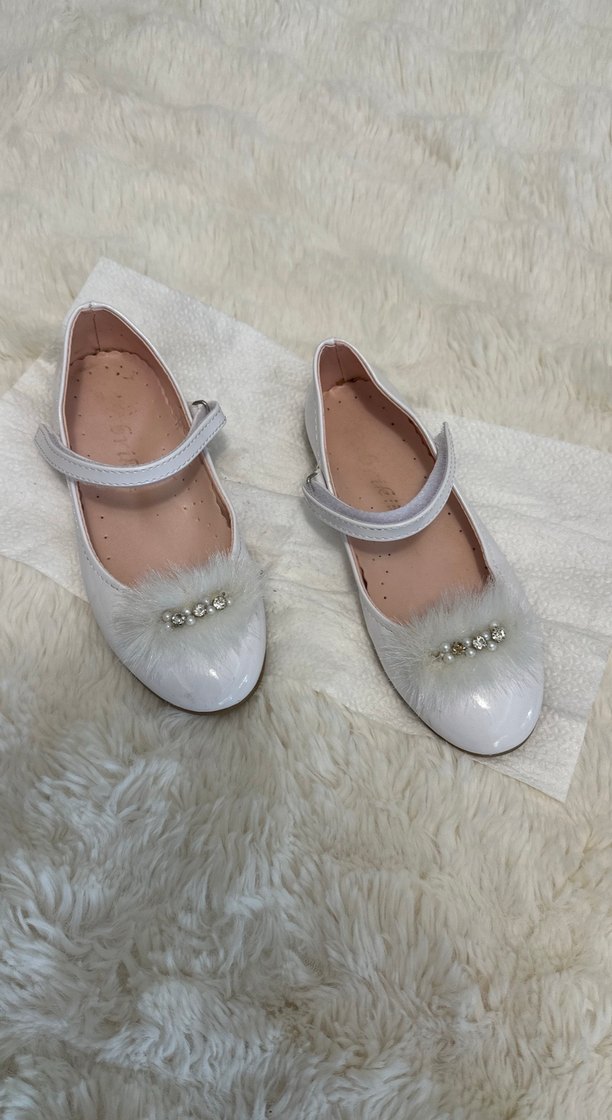 Beyaz Kürklü Kız Babet Ayakkabı - Görsel 3