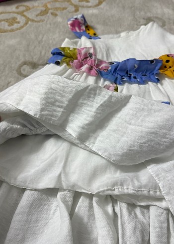 Kız Çocuk Beyaz Nakışlı Fırfırlı Elbise - Görsel 4