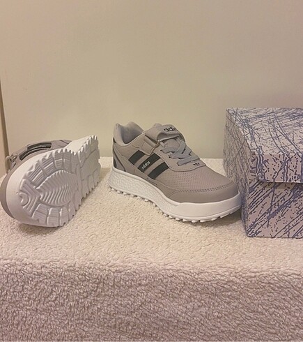 Adidas cocuk ayakkabisi