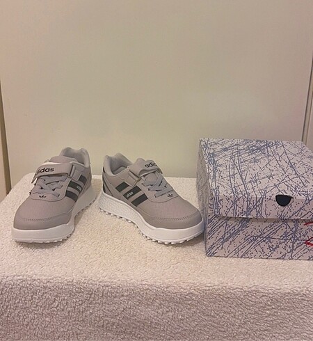 Adidas Adidas cocuk ayakkabisi