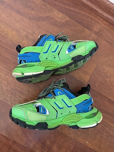 36 Beden Balenciaga track
