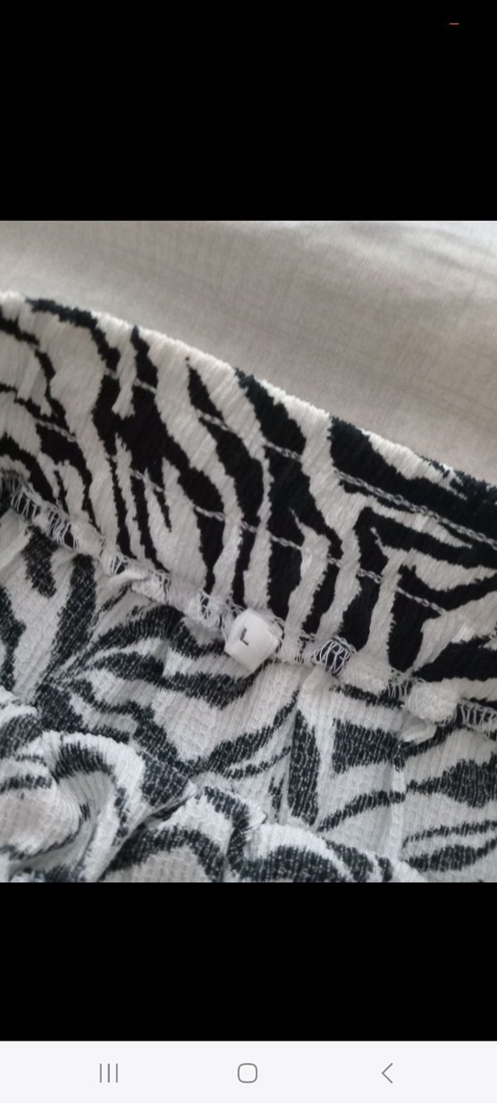 Gri Zebra Desenli Fırfırlı Mini Etek - Görsel 3