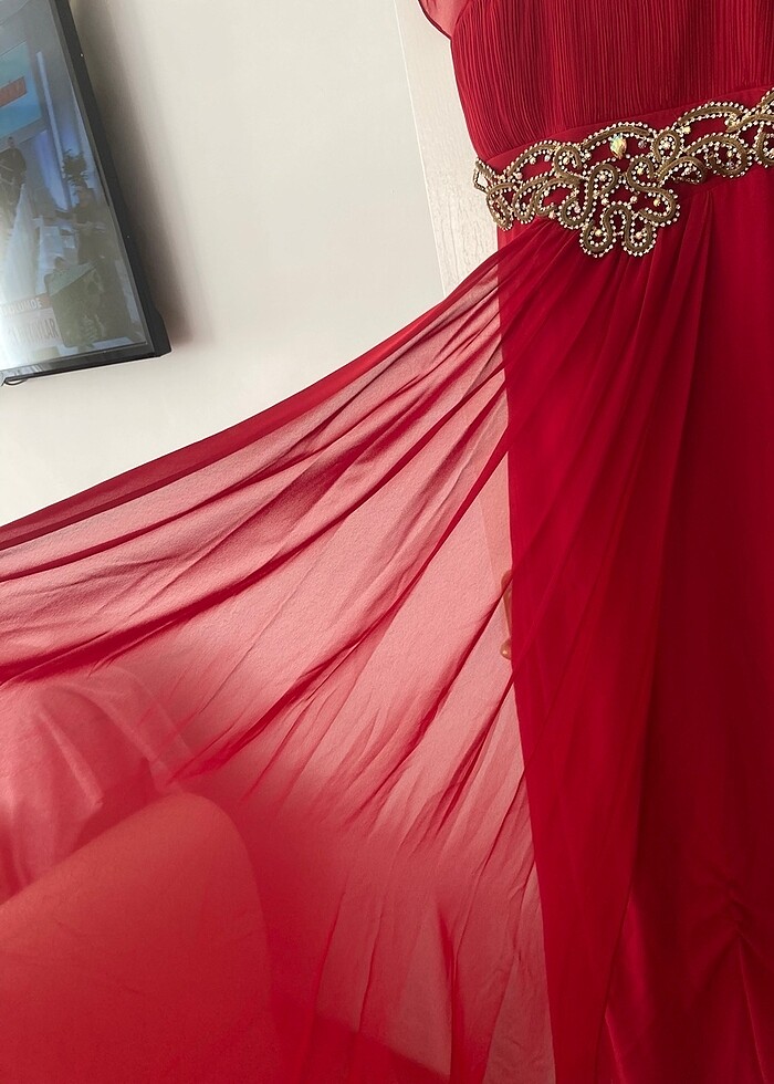 Kırmızı abiye - Görsel 3