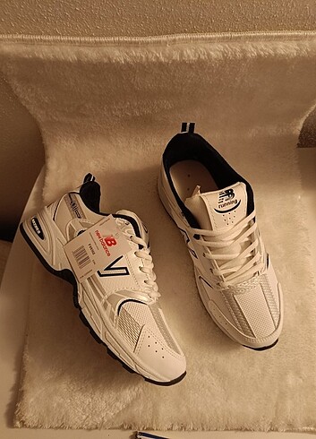 New Balance 530