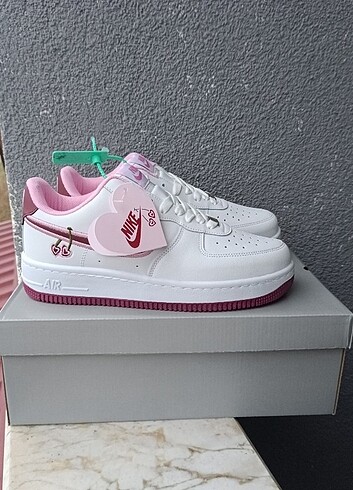Nike Air Force 1 Kirazlı