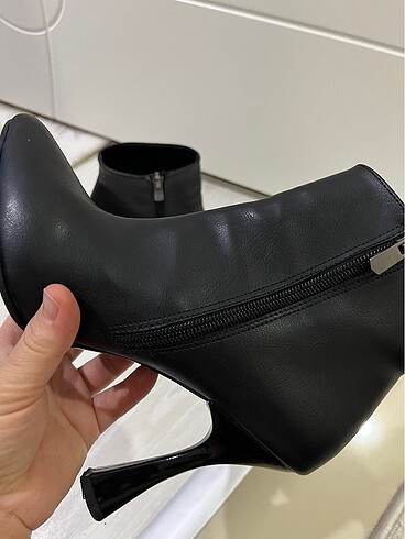 Diğer Siyah stiletto bot