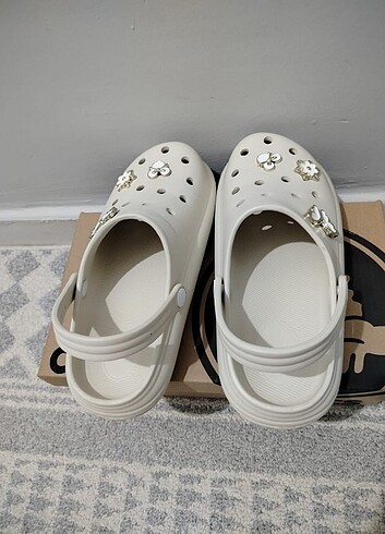 Sıfır taşlı crocs