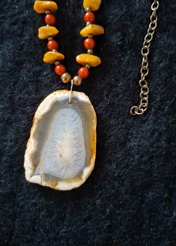 Uzun Altın Renkli Boncuklu Bohem Kolye - Görsel 2