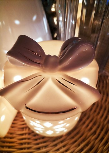 Fiyonk Detaylı Beyaz Seramik Mumluk - Görsel 11