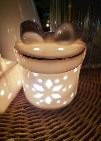 Fiyonk Detaylı Beyaz Seramik Mumluk - Görsel 9