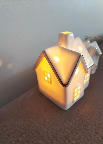 Beyaz Seramik Ev Şeklinde Mumluk ve Süs - Görsel 10