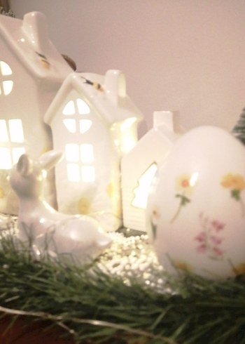 Beyaz Seramik Ev Dekoru ve Çiçekli Yumurta - Görsel 8