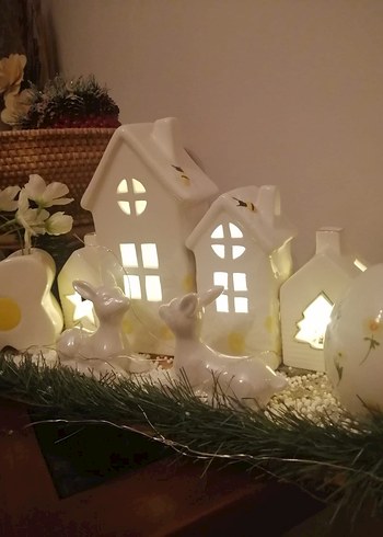 Beyaz Seramik Ev Dekoru ve Çiçekli Yumurta - Görsel 2