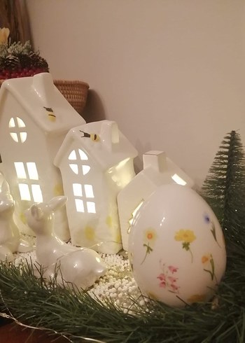 Beyaz Seramik Ev Dekoru ve Çiçekli Yumurta - Görsel 4