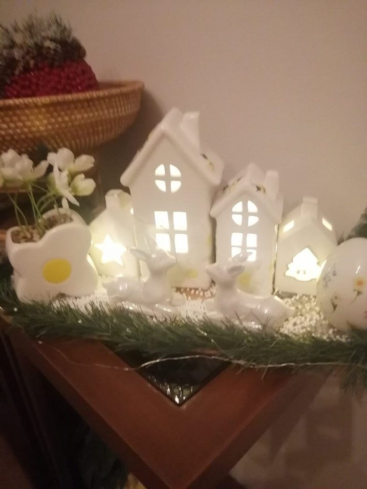 Beyaz Seramik Ev Dekoru ve Çiçekli Yumurta - Görsel 5