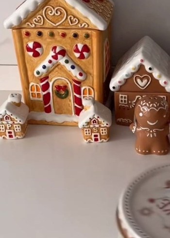 Renkli Detaylı Beyaz Ev Figürleri tuzluk - Görsel 2