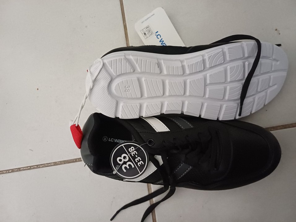 LC Waikiki Siyah Spor Ayakkabı 38-39 Numara - Görsel 3
