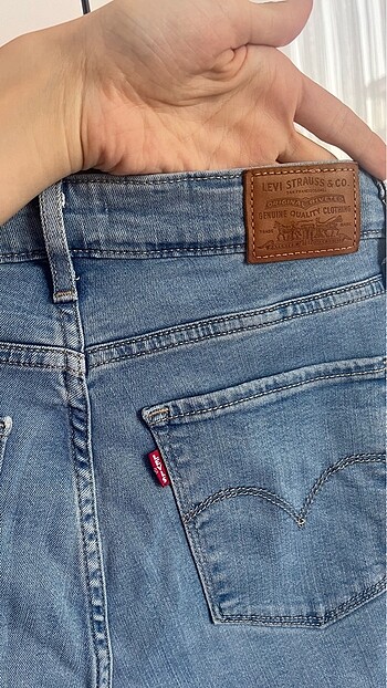 Levis kot pantolon jean