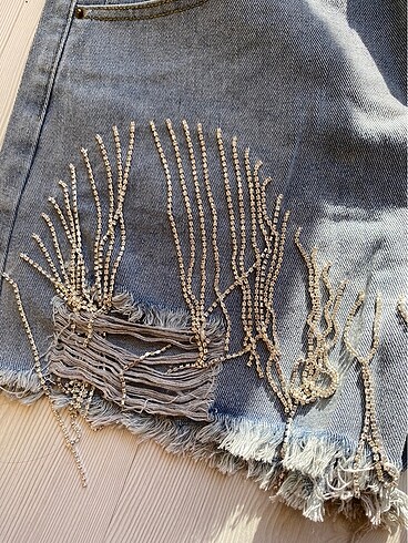 44 Beden mavi Renk Taşlı Denim Şort