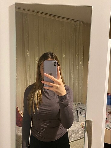 Stradivarius Büzgülü tshirt