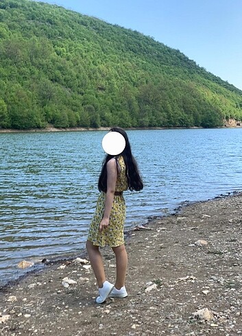 Diğer Çiçekli Kolsuz Elbise