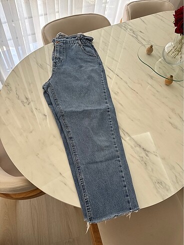 Beli büzgülü kot pantolon