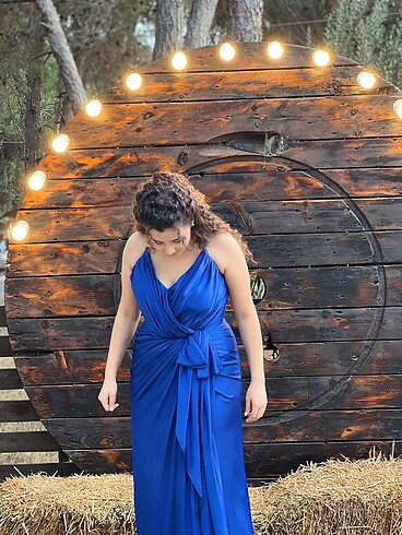 ILMIO Kırlangıç yaka drapeli abiye - Görsel 2