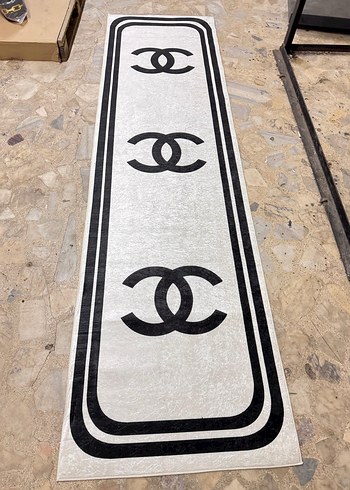 Chanel baskılı yolluk