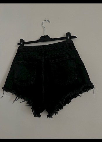Trendyol & Milla Siyah Kemerli Mini Kot Şort
