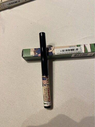  Beden The balm eyeliner