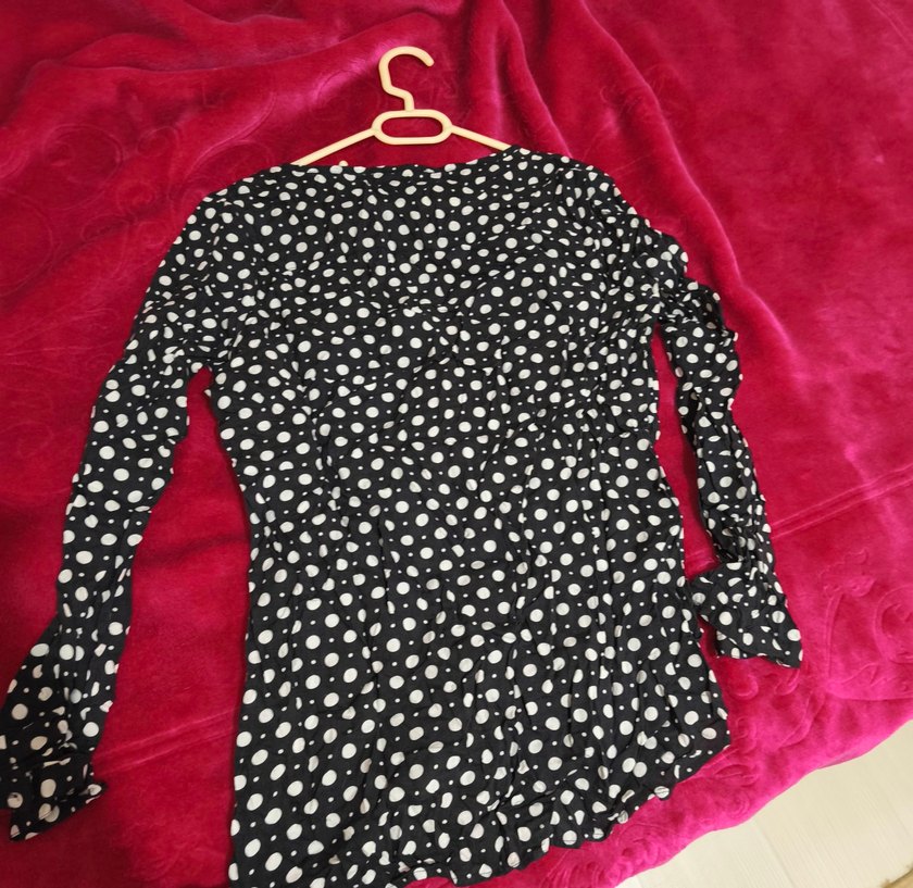 Uzun Kollu Siyah Puantiyeli Bluz - Görsel 3