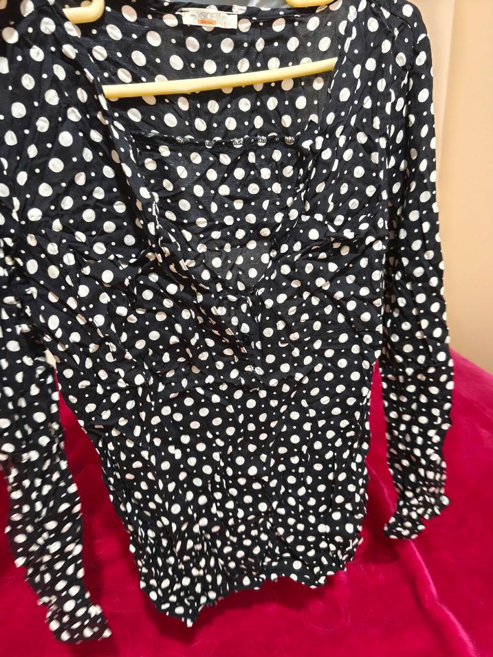 Uzun Kollu Siyah Puantiyeli Bluz - Görsel 2