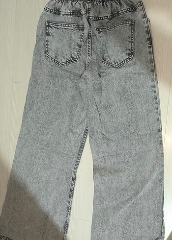 Yırtık kot pantolon - Görsel 3