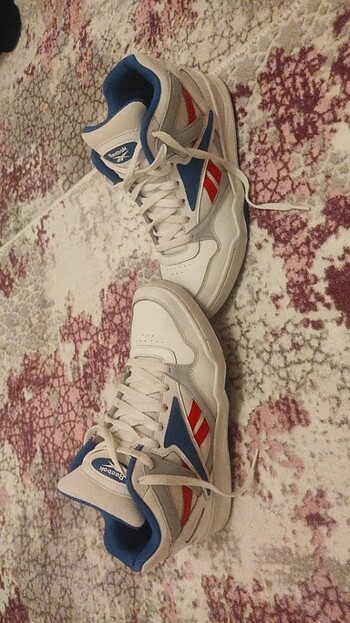 Beyaz Reebok 