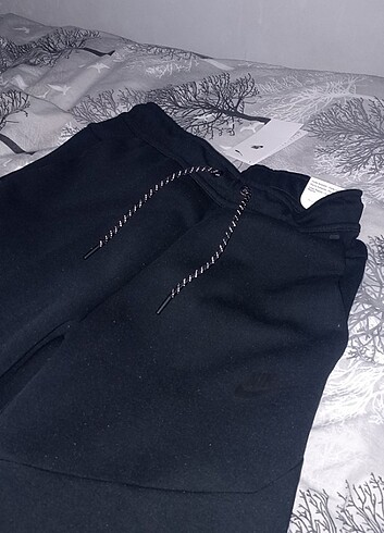 Eski sezon tech fleece