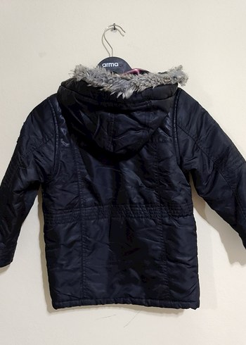 Siyah Erkek Çocuk Kürklü Kapüşonlu Mont - Görsel 7