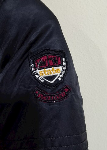 Siyah Erkek Çocuk Kürklü Kapüşonlu Mont - Görsel 4