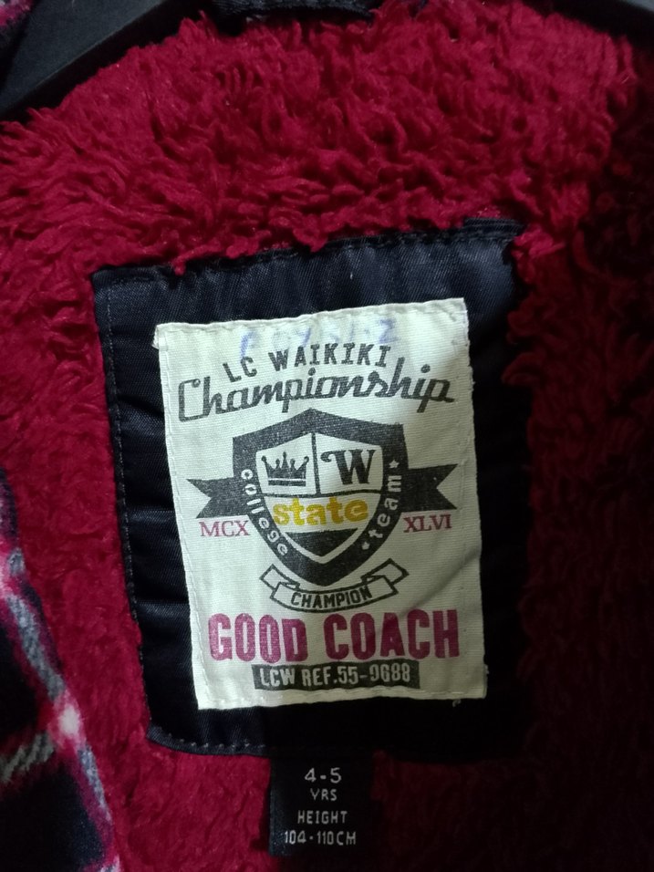 Siyah Erkek Çocuk Kürklü Kapüşonlu Mont - Görsel 5