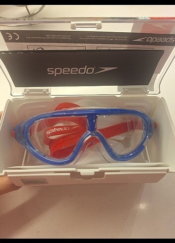  Çocuk Speedo yüzücü gözlüğü 