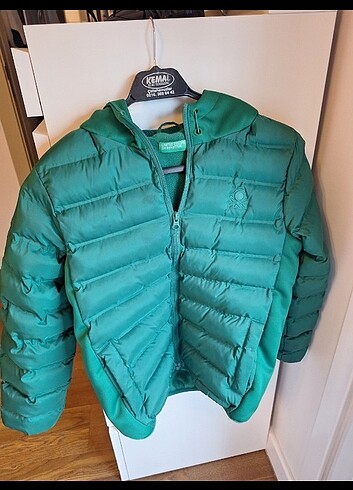 Benetton çocuk montu.