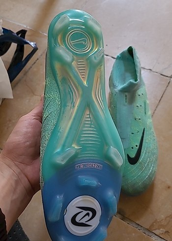 Nike Nike Erkek Elastik Yeşil Futbol Ayakkabısı