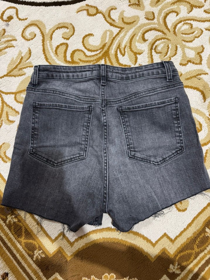 Siyah Dar Kesim Mini Kot Şort - Görsel 5