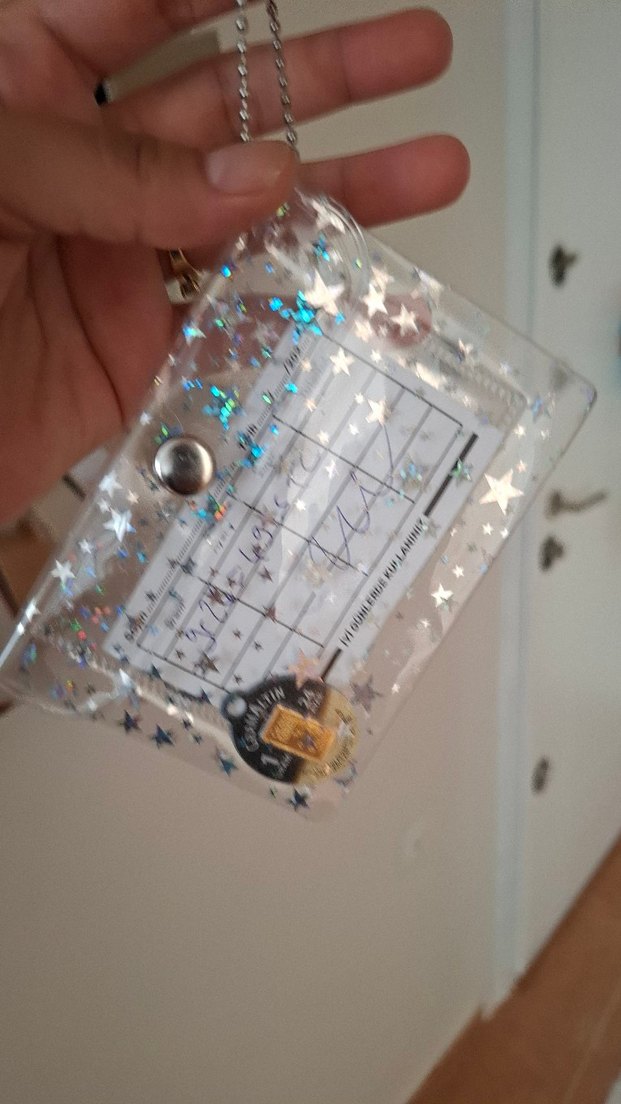 Zincir Detaylı Parlak Altın Kartlık - Görsel 4